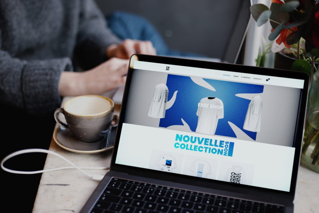 Site e-commerce Esse-shop sur un pc par Joma-agence